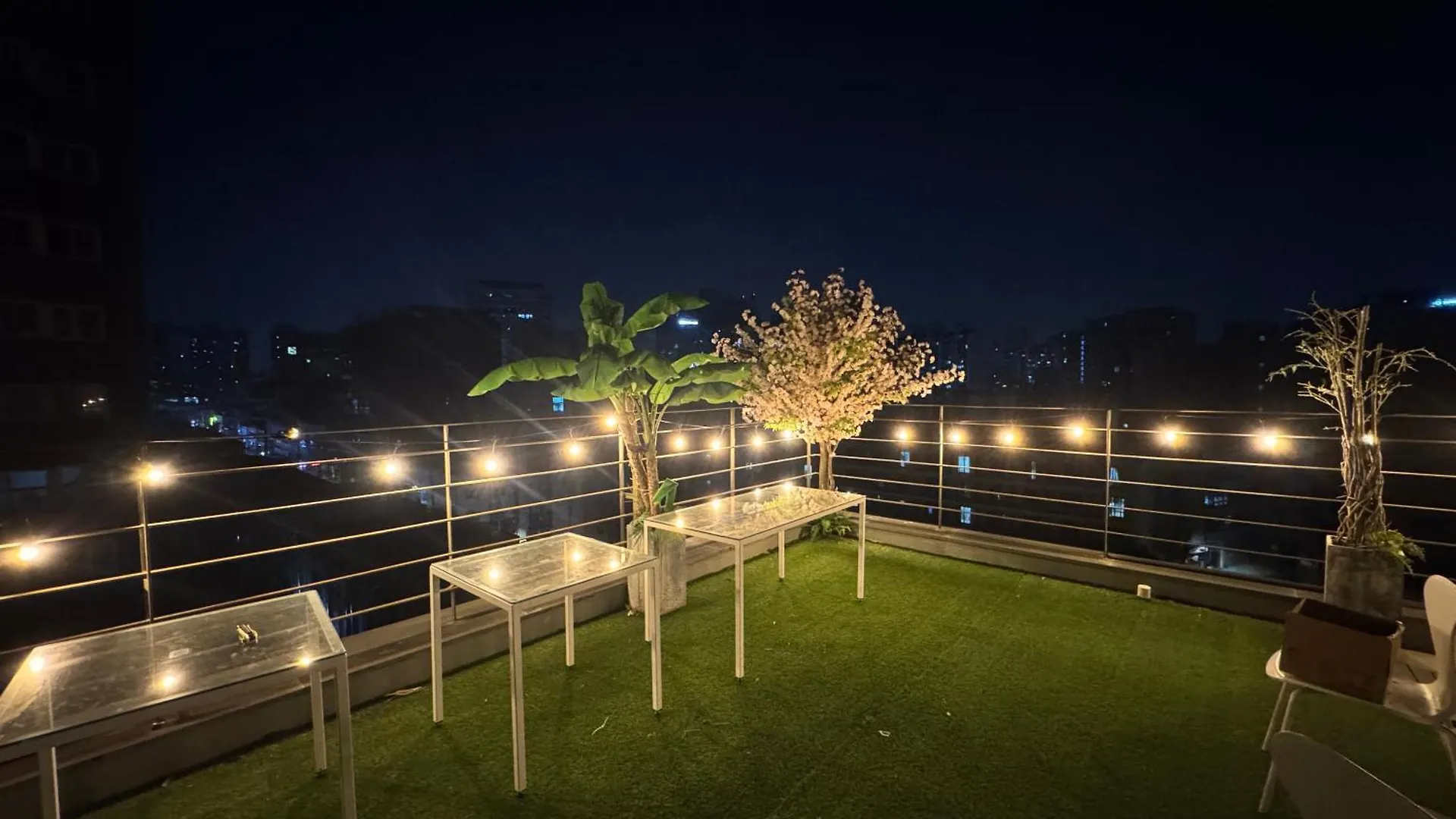 501, Seongsu Station Jungnangcheon Cherry Blossom Road Han River Airport Bus سيول كوريا الجنوبية