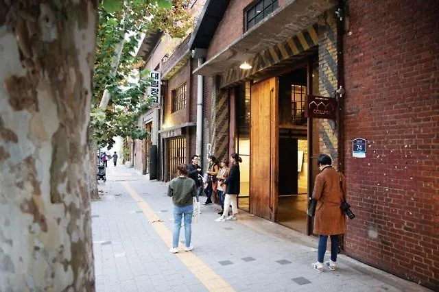 شقة 501, Seongsu Station Jungnangcheon Cherry Blossom Road Han River Airport Bus سيول