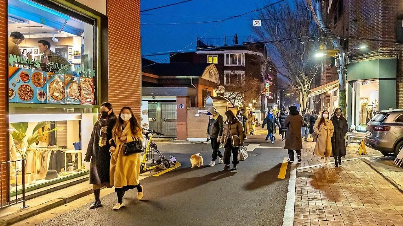 501, Seongsu Station Jungnangcheon Cherry Blossom Road Han River Airport Bus سيول كوريا الجنوبية