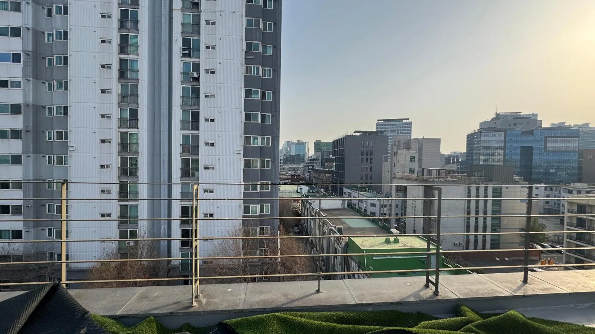 501, Seongsu Station Jungnangcheon Cherry Blossom Road Han River Airport Bus سيول 0*,